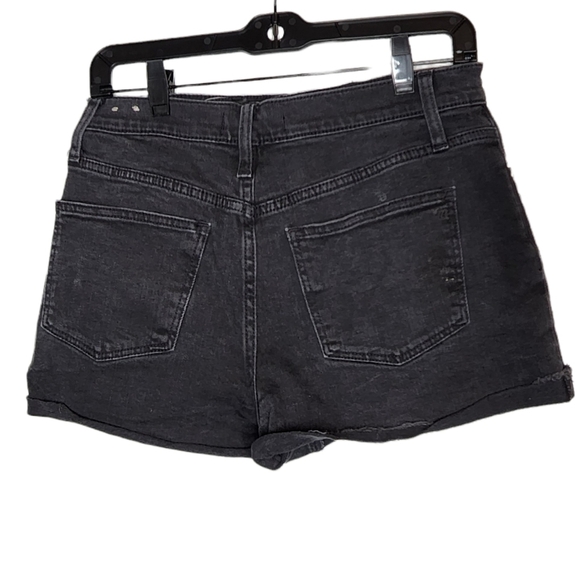 Madewell High-Rise Denim Shorts in Lunar Wash - Picture 11 of 16